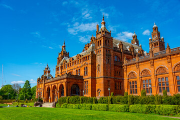 Fototapeta premium Panorama view of Kelvingrove Art Gallery and Museum in Glasgow,
