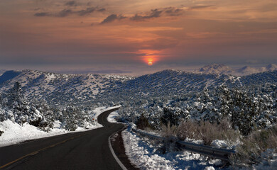 Fototapeta premium Morning Drive From Albuquerque to Santa Fe