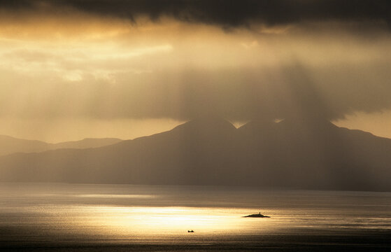 South west over the Sound of Jura toward the Paps of Jura, Inner Hebrides, Argyll, Strathclyde Region, Scotland