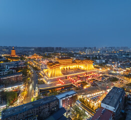 Fototapeta premium Illuminated Yingtian Gate at Twilight in Luoyang