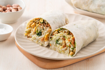 Delicious popiah, lumpia, Taiwanese spring roll food.