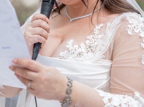 novia, boda, persona, gente, maquillaje, casa, sonrisa, celebracion, preparativos, novio, marido, mujer, casados, casamiento, detalles, ceremonia, vestido, traje