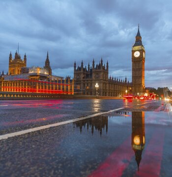Westminster Bridge, Palace of Westminster, Houses of Parliament with reflection, Big Ben, Light trails, City of Westminster, London, England, United Kingdom