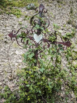 Iron Cross with heart grave in a cemetery, France