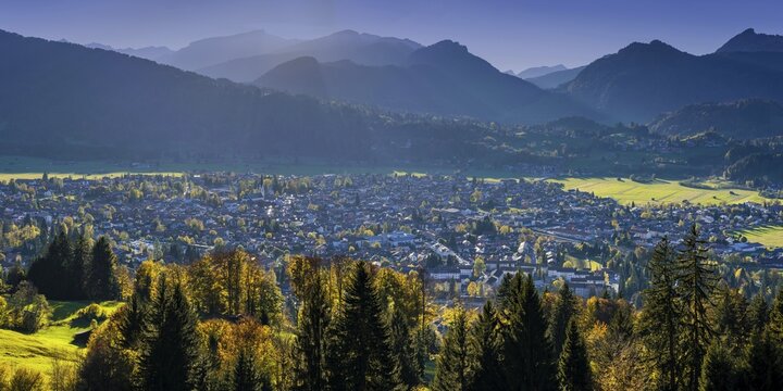 View of Oberstdorf, at the back of the Hoher Ifen, Gottesacker plateau and Toreck, Oberallg&auml;u, Bavaria, Germany,