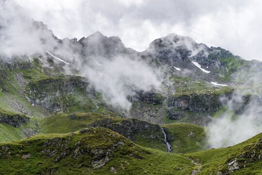 Clouds passing over a mountain ridge, Rohrmoos-Untertal, Schladming Tauern, Styria, Austria