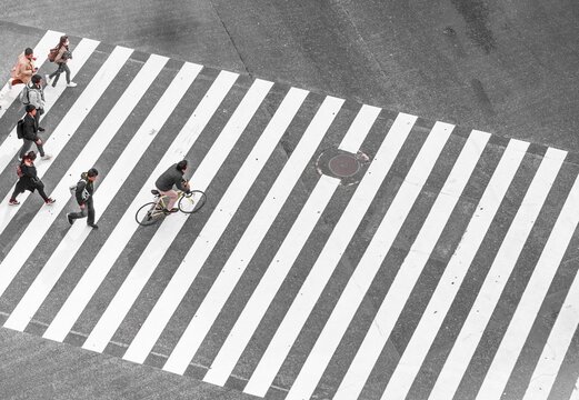 Shibuya Crossing, crossroads, pedestrians and cyclists cross zebra crossing, Shibuya, Udagawacho, Tokyo, Japan