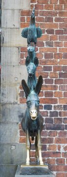 Bremen Town Musicians, bronze sculpture, Gerhard Marcks, Bremen, Germany