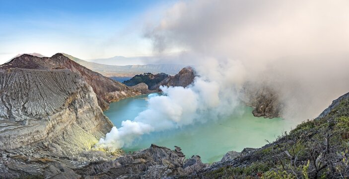 Volcano Kawah Ijen, volcanic crater with crater lake and steaming vents, morning light, Banyuwangi, Sempol, Jawa Timur, Indonesia