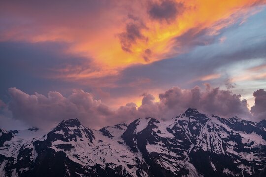 Mountain peaks in the evening mood, Hohe Dock, Vorderer Bratschenkopf, Gro&szlig;es Wiesbachhorn, Grossglockner High Alpine Road, Hohe Tauern National Park, Salzburg, Austria