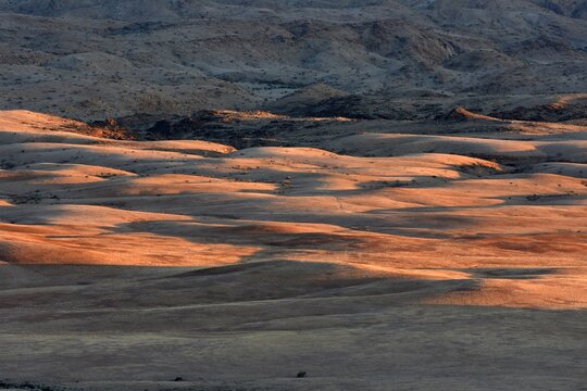 Abendstimmung im Namib-Naukluftpark (Namib-Hochland)