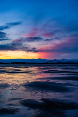 Obraz premium Stokksnes - Vestrahorn Mountain - sunset - sonnenuntergang - iceland - island