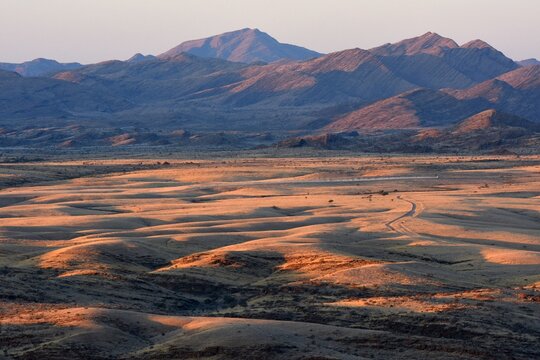 Abendstimmung im Namib-Naukluftpark (Namib-Hochland)