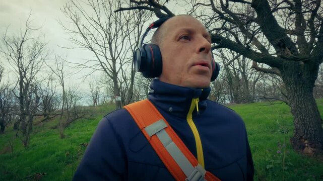 Promoting a proactive approach to aging, longevity, and a vibrant healthy lifestyle through regular outdoor running.