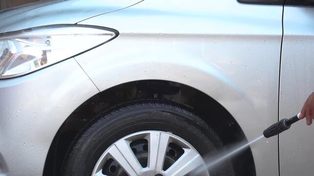 lavar auto con hidro lavadora