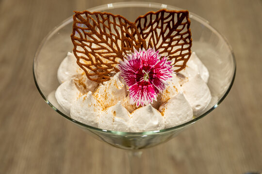 Suspiro dessert