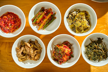 한식 반찬을 글로즈업한 이미지