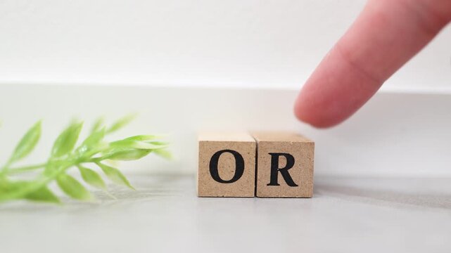 ORを表す木製ブロック。