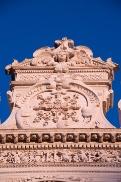 The Basilica di Santa Croce&nbsp;is the most iconic example of Lecce Baroque, renowned for its richly decorated facade, intricate stone carvings, and the warm golden color of the local pietra leccese