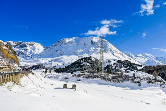 Bivio, Julierpass, Passstrasse, Passh&ouml;he, Engadin, Alpen, Piz Turba, Piz Platta, Winter, Winterwanderweg, Wintersport, Winterlandschaft, Graub&uuml;nden, Schweiz
