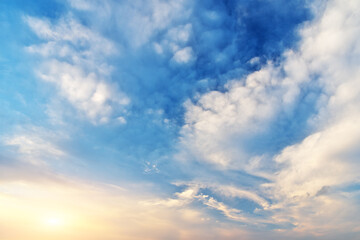 CIELO Y NUBES © Lúmina Studio