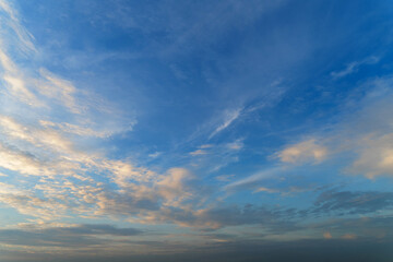 CIELO Y NUBES © Lúmina Studio