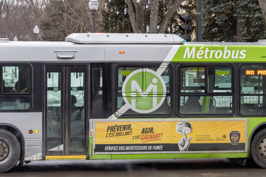 Quebec, CANADA, 28 February 2026 : Metrobus con anuncio de prevencion de incendios en invierno