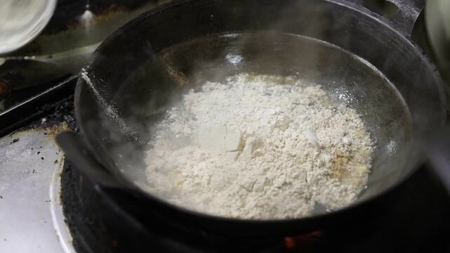 The entire process of making Jiaona Gao, a local delicacy in Weixian County, Zhangjiakou City, Hebei Province