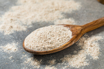 Obraz premium Organic Raw Whole Wheat Flour