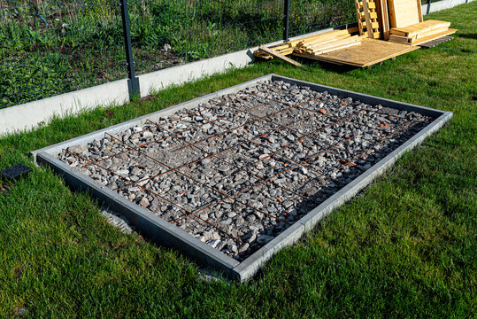 Building a shed foundation with rebar and rubble