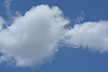 Obraz premium Blue Sky With Large White Cumulus Cloud