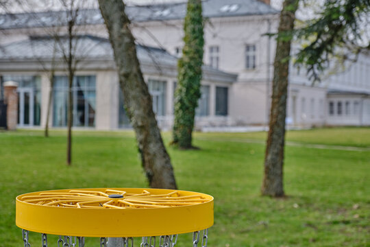 Discgolf basket in the castle park