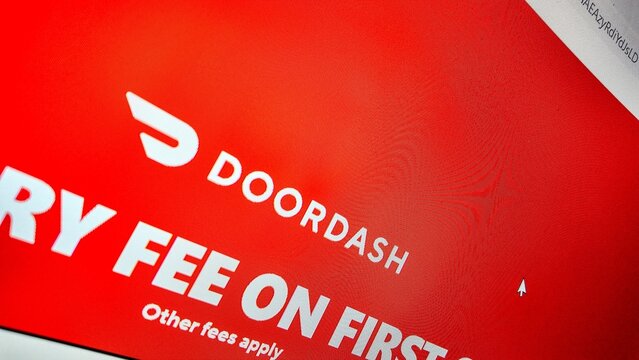 a computer screen with doordash website