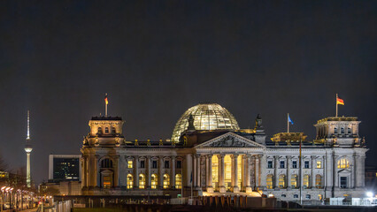 Berlin Reichstag Night View © Gerhard Hafner