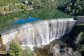 Obraz premium Margalef dam on sunny winter day. Tarragona Province, Spain.