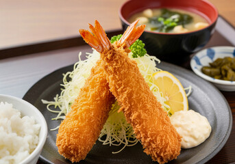 エビフライ定食
