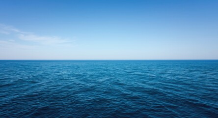 Obraz premium Relaxed ocean blue vista with smooth sea surface and invisible horizon