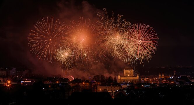 Epiphany night marked by pignarul bonfires and spectacular fireworks
