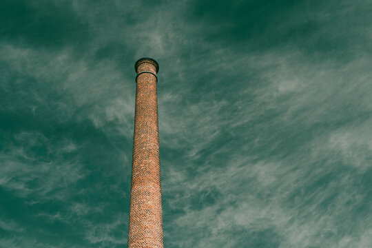 A smokestack at Gr&uuml;nerl&oslash;kka in Oslo.