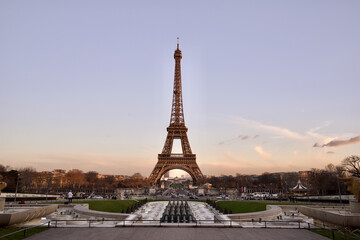 Obraz premium The Eiffel Tower in sunset