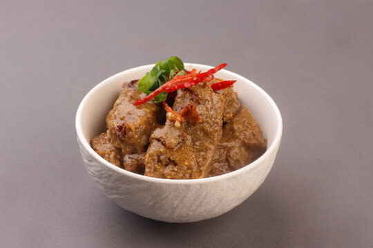 Terik daging is a traditional Indonesian beef dish from Java, cooked in a rich and aromatic coconut milk gravy infused with local spices. 
