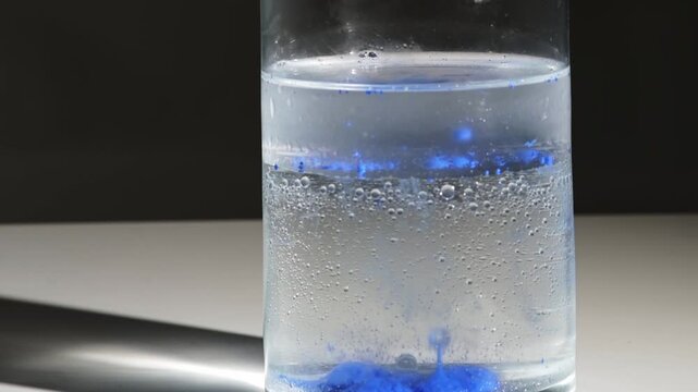 farbe fl&uuml;ssig &ouml;l wasser blau tropfen