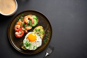 Avocado Shrimp and Fried Egg Sandwiches for low carb breakfast