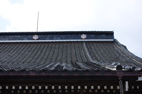 日本の寺院の屋根瓦