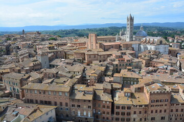 Fototapeta premium イタリア シエナのマンジャの塔（Torre del Mangia）
