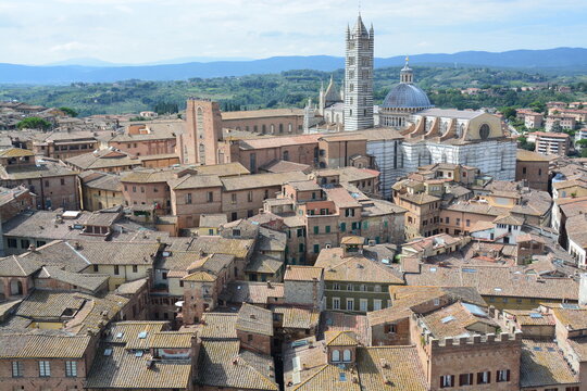 イタリア シエナのマンジャの塔（Torre del Mangia）