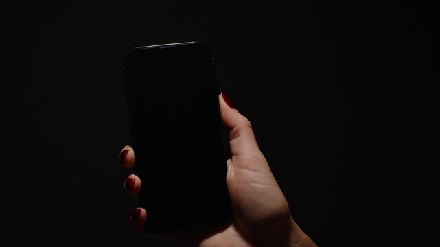 The user rejects a "No Caller ID" call, actively protecting against unknown contacts.