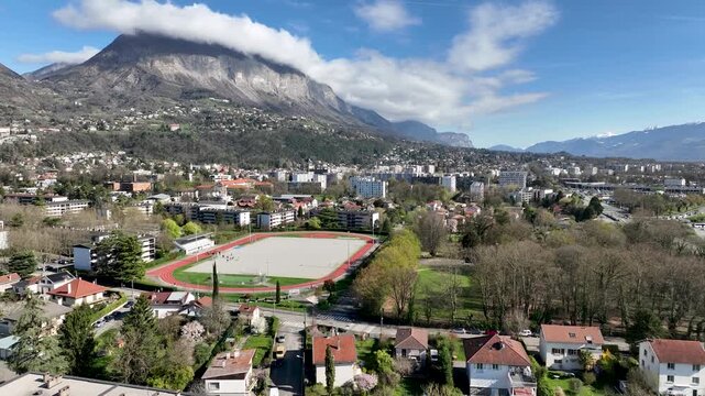 Piste d&rsquo;athl&eacute;tisme &agrave; Meylan pr&egrave;s de Grenoble