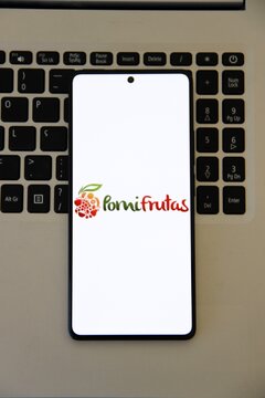 Pomi Frutas - Renar Ma&ccedil;&atilde;s S.A. - Empresa brasileira com sede em Fraiburgo, focada no cultivo, produ&ccedil;&atilde;o e comercializa&ccedil;&atilde;o de ma&ccedil;&atilde;s frescas e processadas. 
