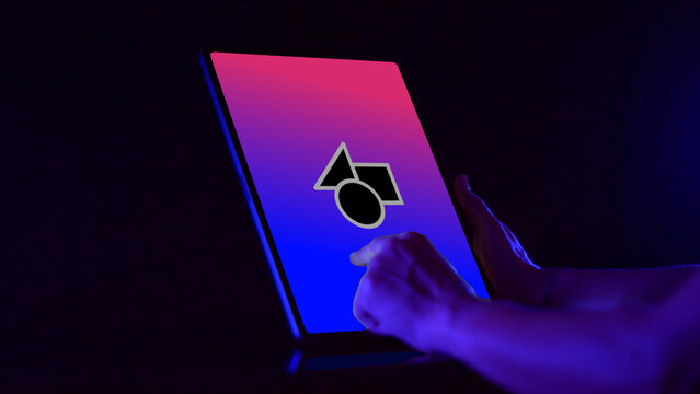 Tablet Dark Mockup 11 Scroll Color &ndash; Realistic Black Tablet Screen Animation, Dark Mode Device Presentation for Website, App UI UX and Digital Branding